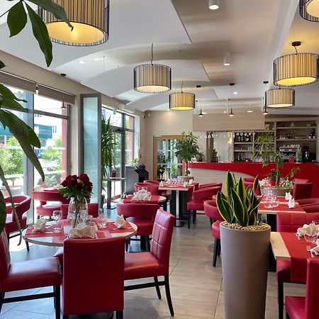 Brit Hotel Brive La Gaillarde - Restaurant La Limousine Malemort ภายนอก รูปภาพ