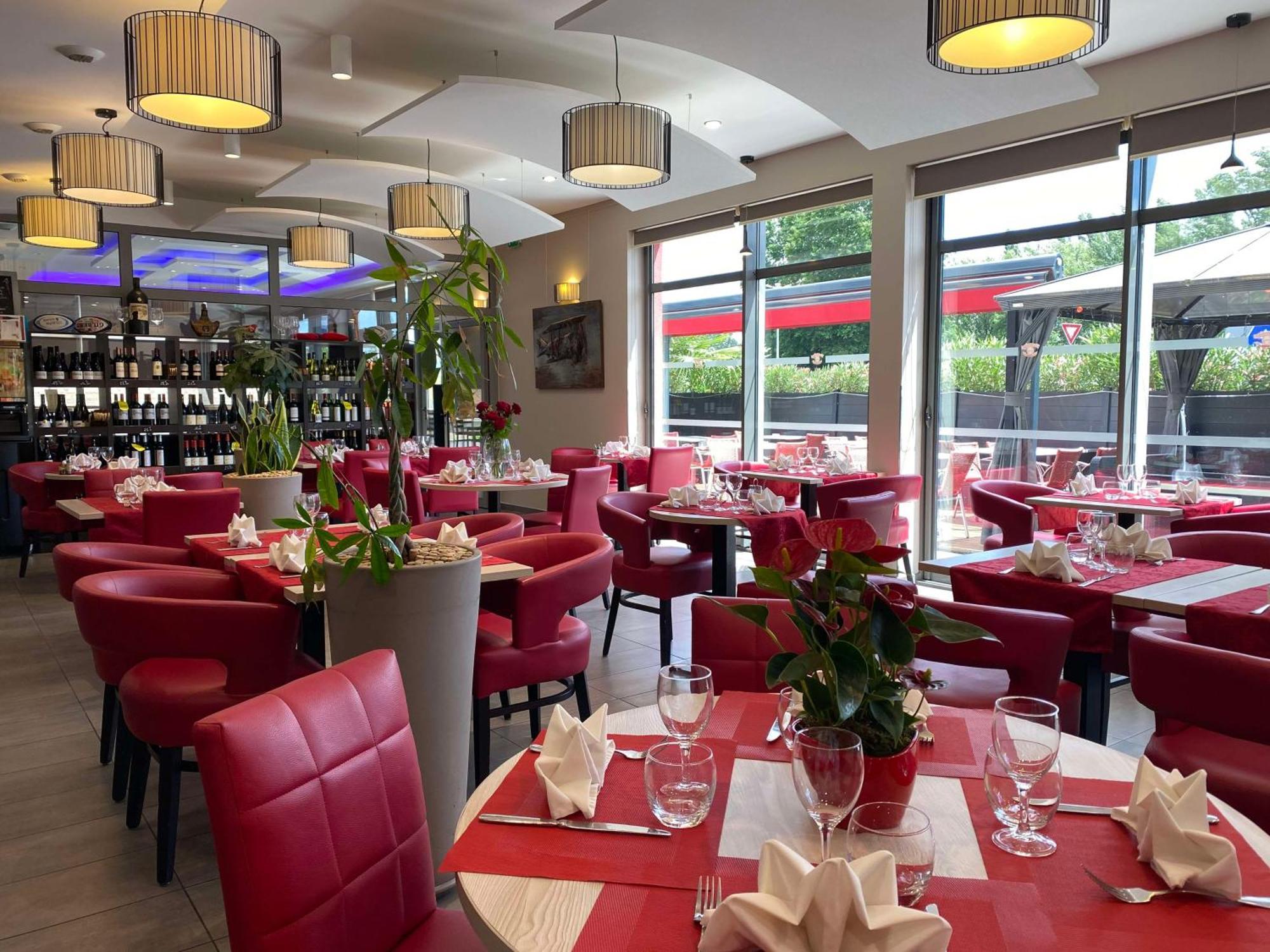 Brit Hotel Brive La Gaillarde - Restaurant La Limousine Malemort ภายนอก รูปภาพ