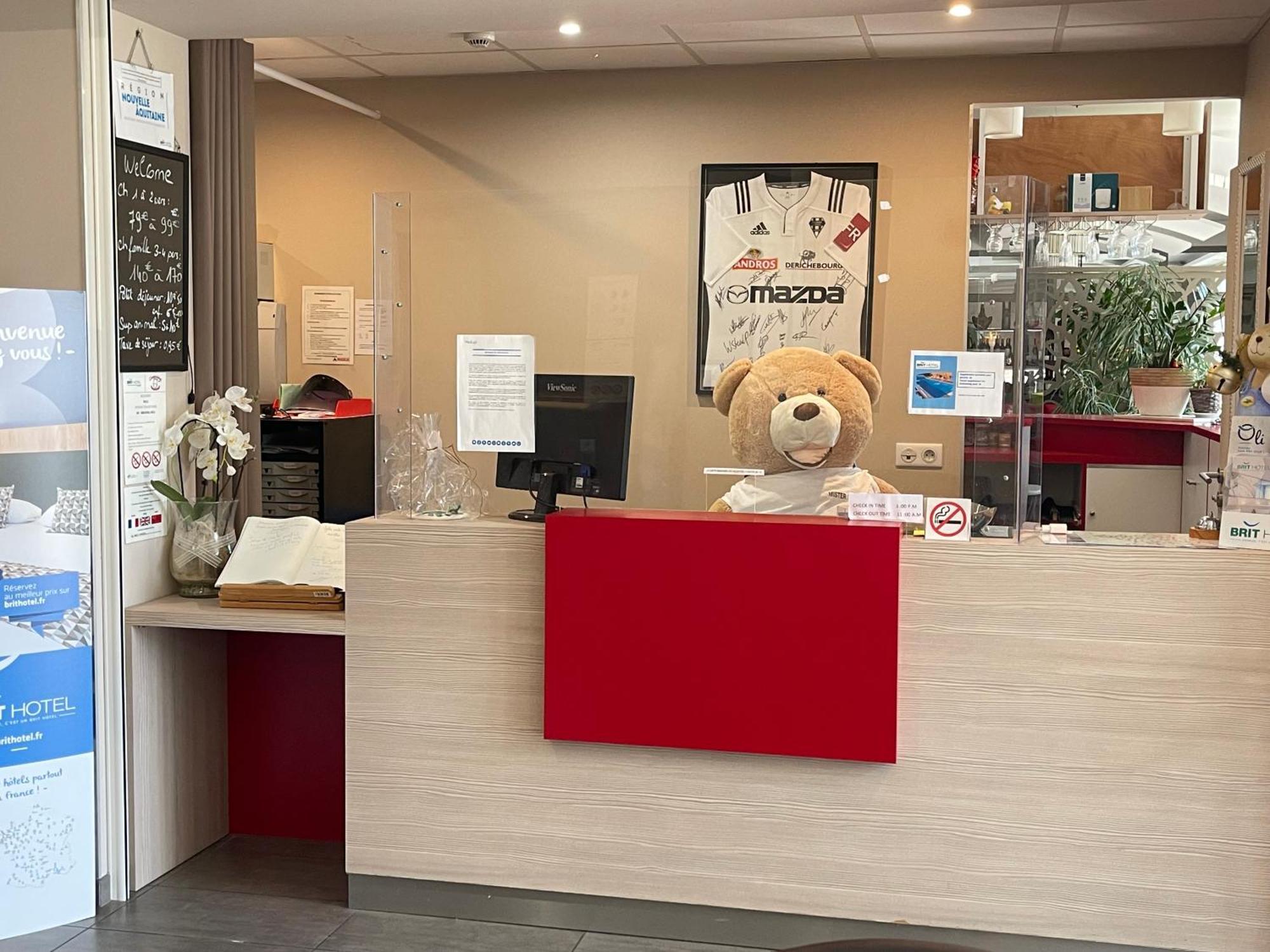 Brit Hotel Brive La Gaillarde - Restaurant La Limousine Malemort ภายนอก รูปภาพ