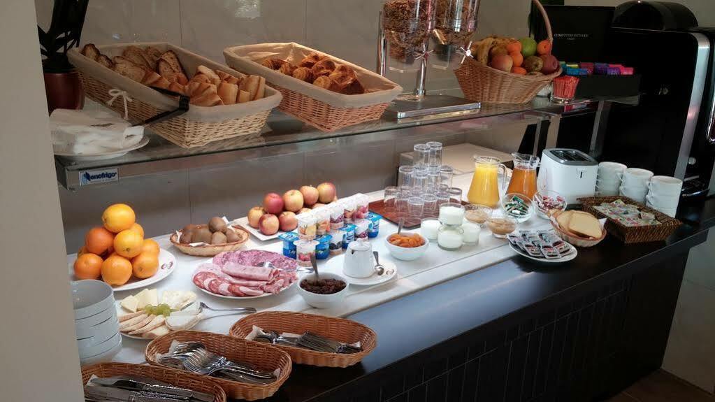 Brit Hotel Brive La Gaillarde - Restaurant La Limousine Malemort ภายนอก รูปภาพ